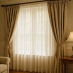Klassiske gardiner til traditionelt interiør